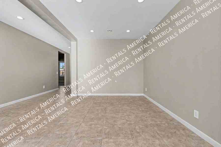 Building Photo - 17028 N Palo Verde St