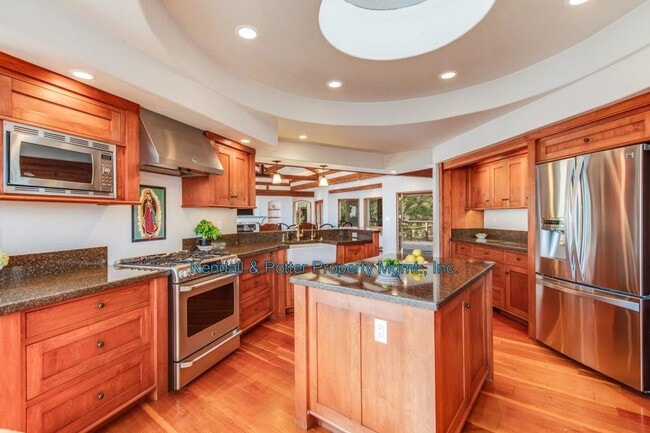 Building Photo - Executive Coastal Living at the Historic P...