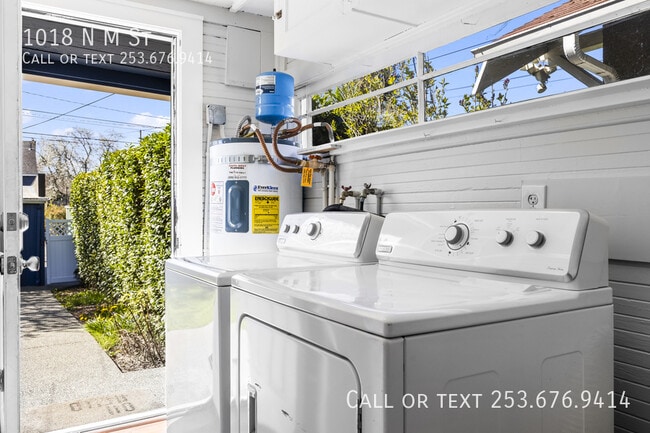 Building Photo - 1018 N M St