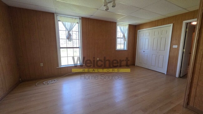 Building Photo - 2 bedroom, 1.5 bath home in country