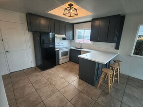 Building Photo - 3BED/2BATH Single Family Home Located in Desirable San Pablo, Ca. With Beautiful Ocean Front View!!