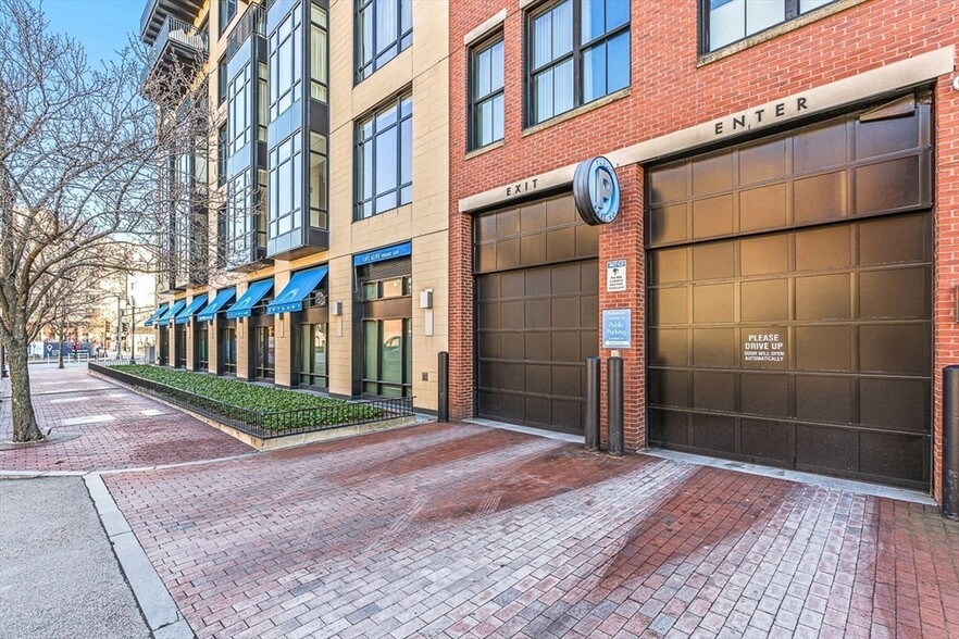 Building Photo - 505 Tremont St