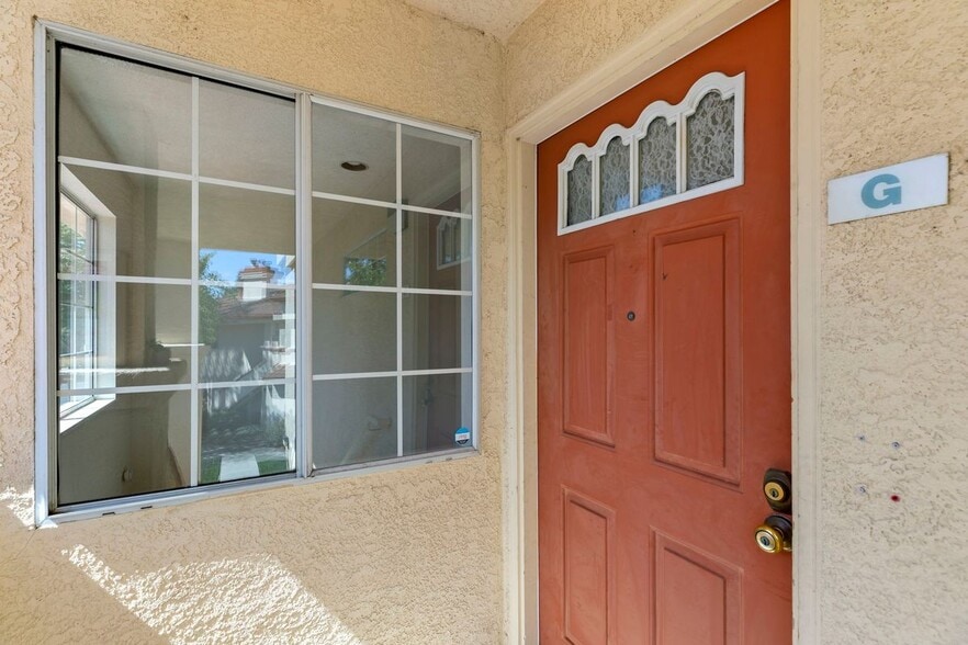 Building Photo - 6967 Stagecoach Dr