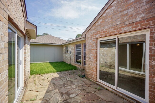 Building Photo - 22418 Goldstone Dr