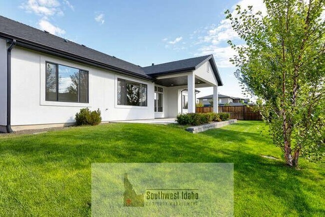 Building Photo - 7655 W Meltwater Ln