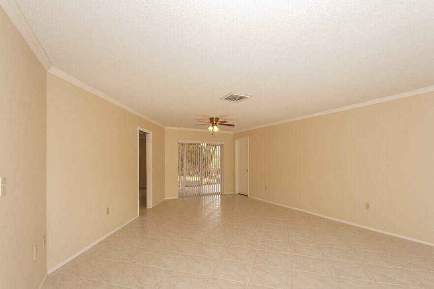 Building Photo - 4248 Dryden Cir
