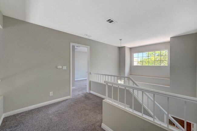 Building Photo - One-of-A-Kind 2 Story, 3 Bedroom with 3 Full Baths Home in the Heart of Summerlin!