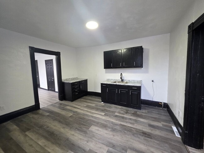 Building Photo - Updated 1 bedroom 1 bath for rent in Arlington!