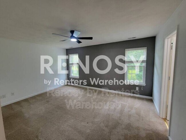Building Photo - 45 Creekside Dr