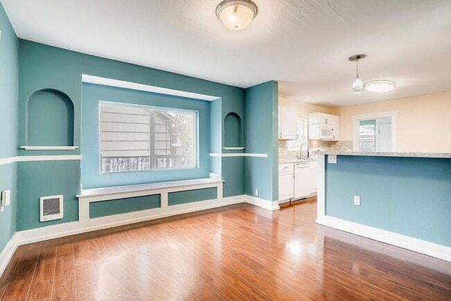 Building Photo - Updated 2BR Home in Marysville – Spacious Garage, Decks & RV Parking!