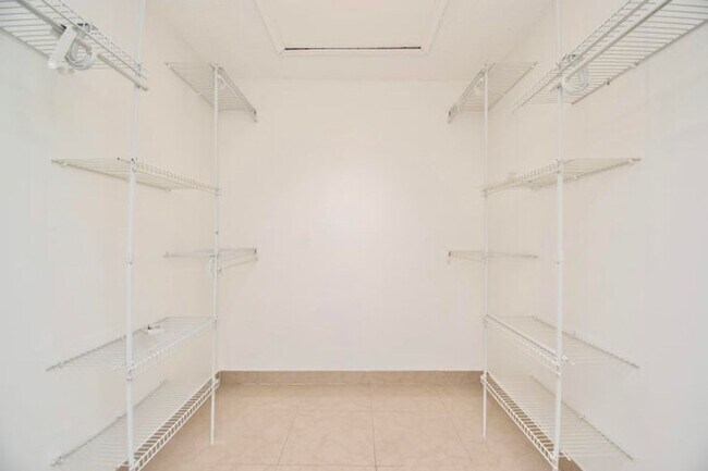 Building Photo - 21662 San Simeon Cir