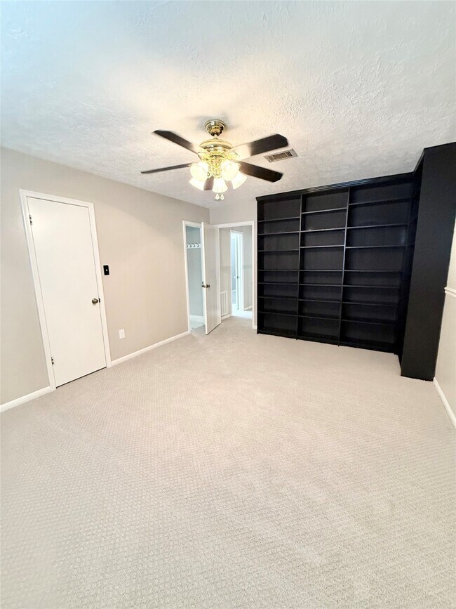 Building Photo - 5231 Alamosa Ln