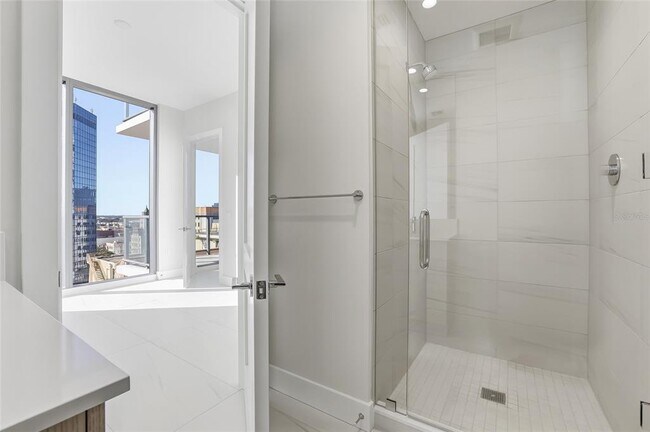 Building Photo - 275 1st Ave S