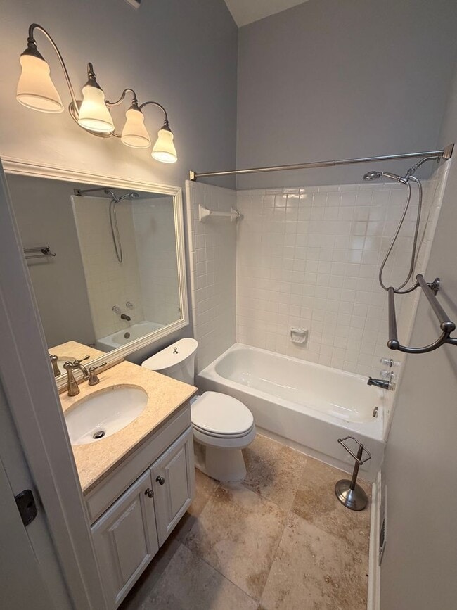 Building Photo - Wonderful Midtown Atlanta 2 Bed 2.5 Bath Townhouse!