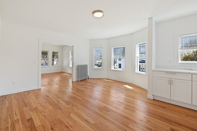 Building Photo - 216 Broadway