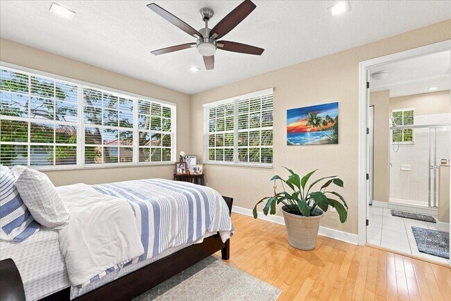 Building Photo - 701 SW 147th Ave