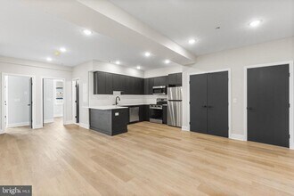 Building Photo - 1903 Jackson St