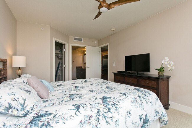 Building Photo - Luxury Living in Waikiki - Allure Waikiki ...