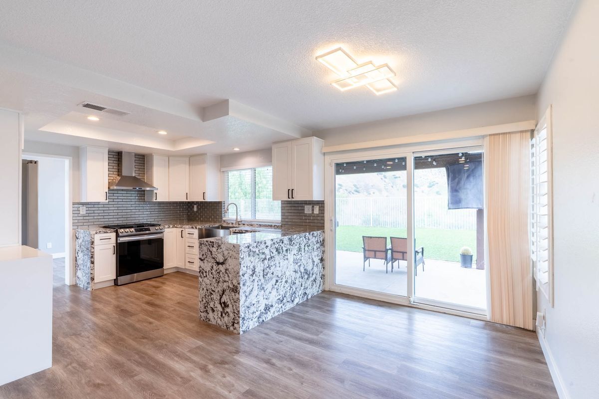 Building Photo - 4744 Golden Ridge Dr