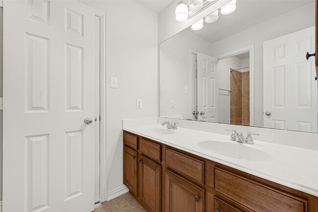 Building Photo - 74 E Arbor Camp Cir