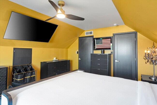 Building Photo - 8543 E Valley Vista Dr