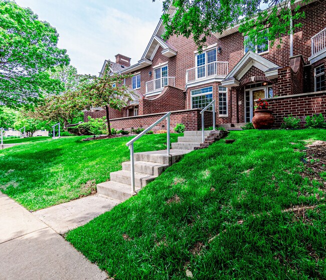 Building Photo - 10774 Falling Water Ln