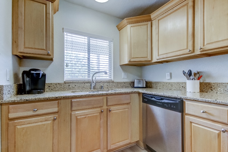 Building Photo - 4480 Overlook Dr NE