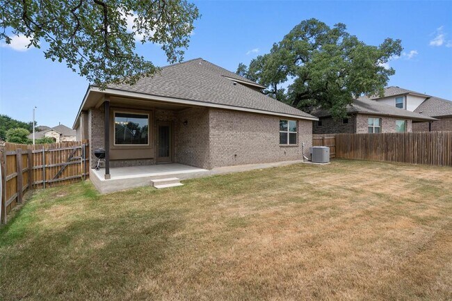 Building Photo - 2428 Lyla Ln