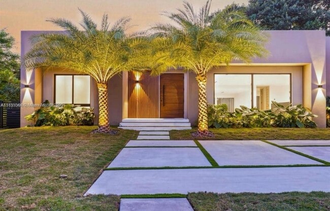 Building Photo - 223 S Shore Dr