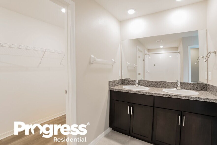 Building Photo - 914 Nutmeg Spice Pl