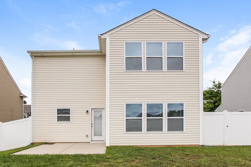 Building Photo - 10305 Snowbell Ct