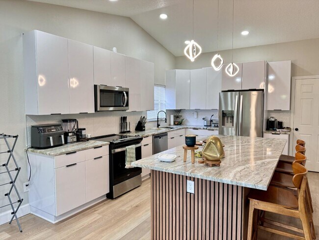 Building Photo - Stylish 3-Bedroom Home with Solar Panels, Modern Upgrades & Pet-Friendly