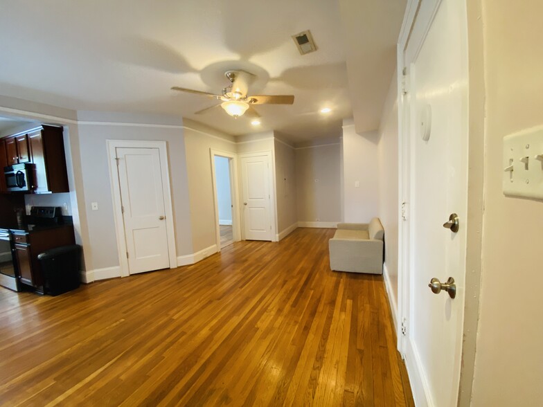 Living room - 1630 Monument Ave