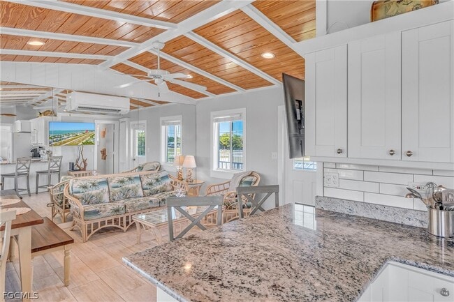 Building Photo - 280 Airport Dr S