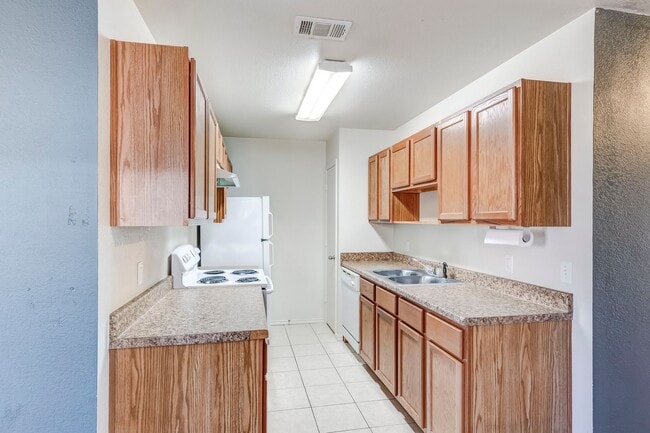 Building Photo - 2913 Starlight Dr