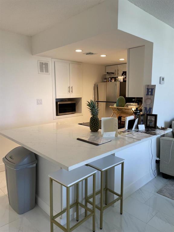 Building Photo - 1731 SE 15th St