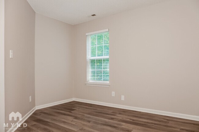 Building Photo - 5908 Riana Way