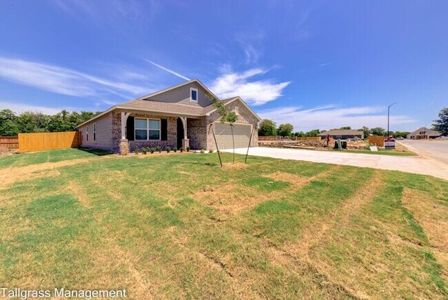 Building Photo - 4/2.5/2 New Construction in Broken Arrow!