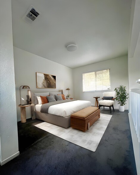 Queen size bedroom Loft (optional). - 3682 Whispering Creek Cir