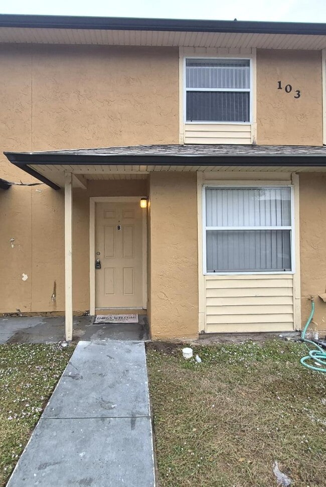 Primary Photo - 103 Booth Ln