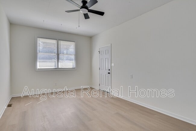 Building Photo - 2618 Providence Ct