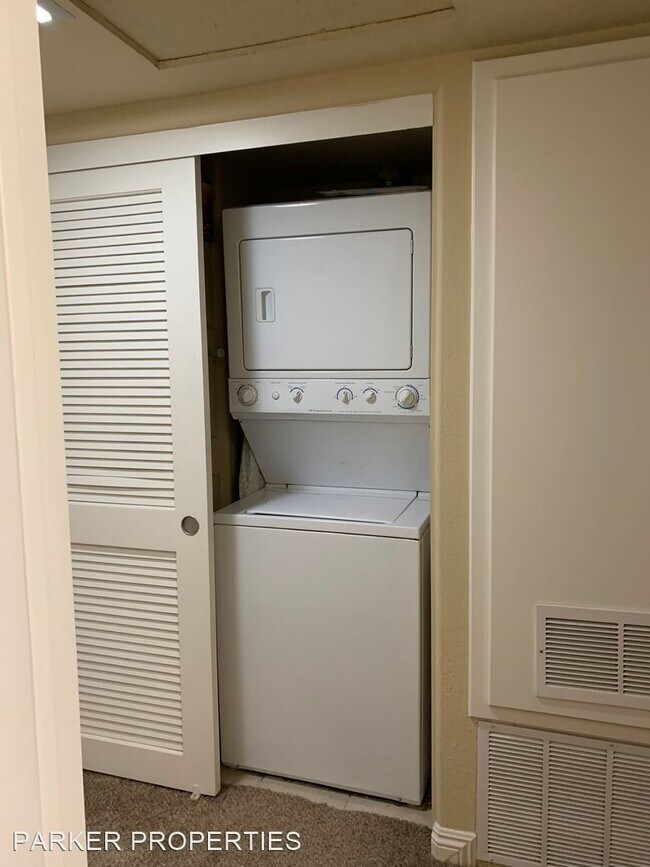 Building Photo - 2 br, 2 bath House - 1434 Marshall Road Un...