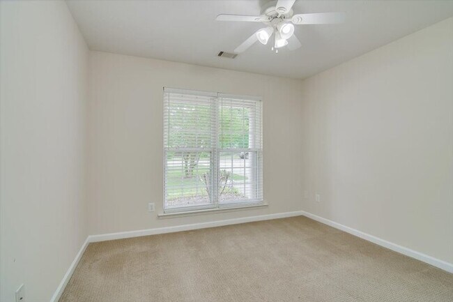 Building Photo - 1242 Watsonia Dr