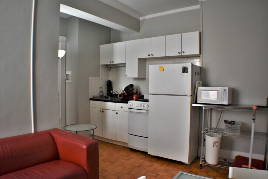 Building Photo - 21 Beacon St
