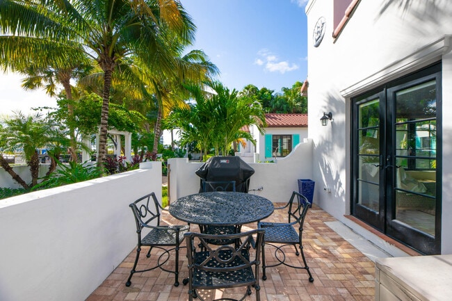 Building Photo - 110 Marine Way