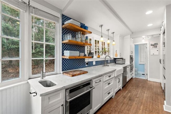 Building Photo - 732 Orchard Terrace