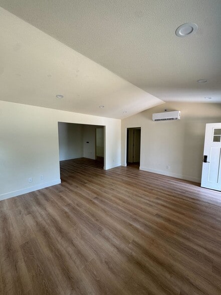 Building Photo - 804 Yuba St