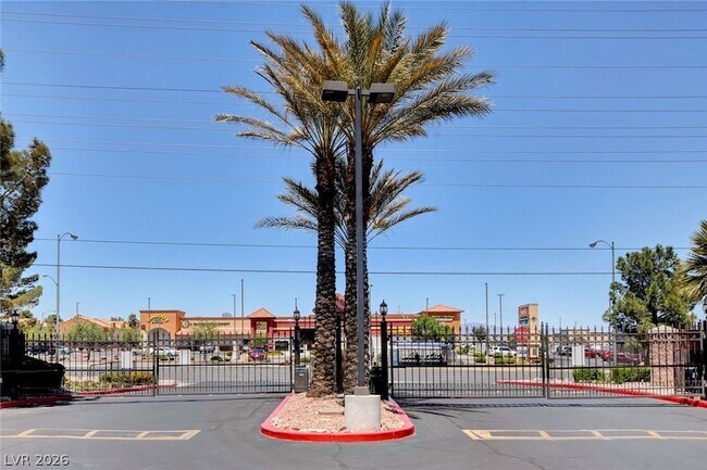 Building Photo - 7885 W Flamingo Rd