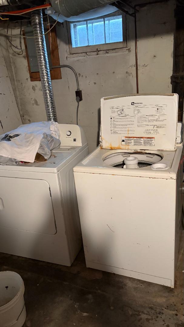 Building Photo - 2113 17th St S