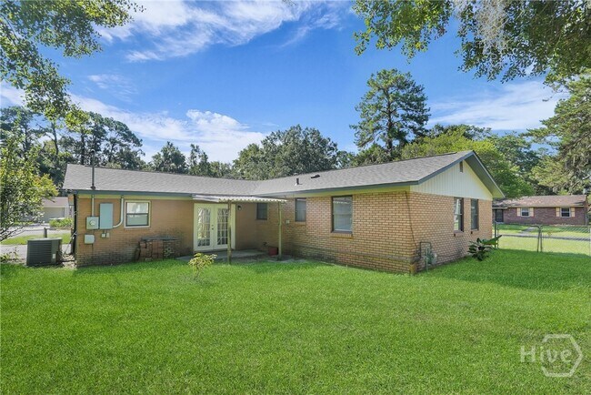 Building Photo - 2222 Bacon Park Dr